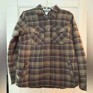 Duluth Trading Co. NWT women’s plaid Folklore Flannel insulated shacket.